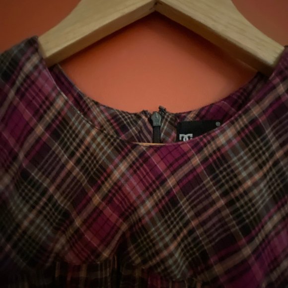 DC Shoes Plaid Dress - Picture 3 of 7